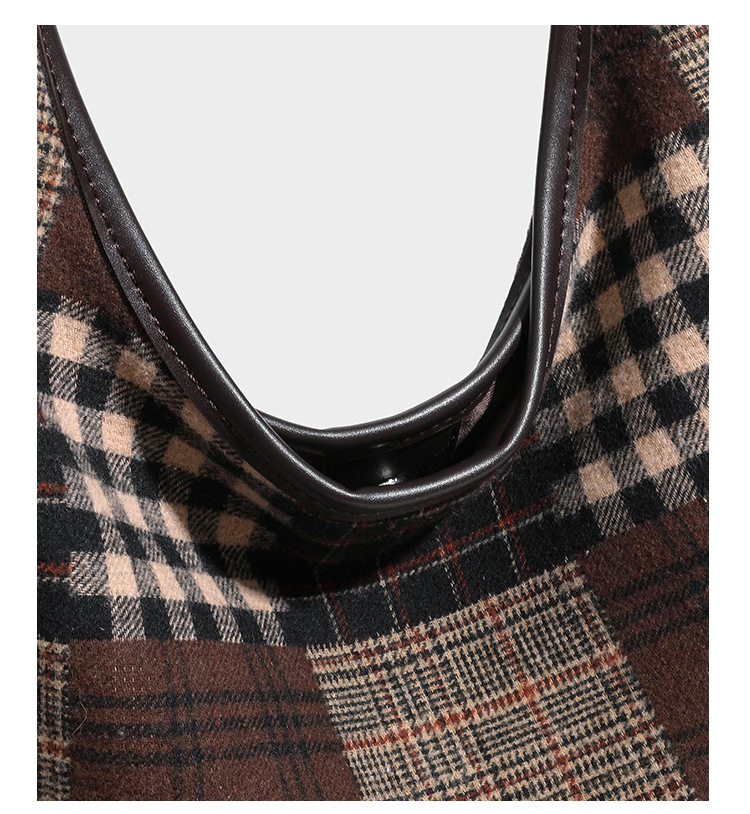Patchwork Plaid Slouch Shoulder Bag construction detail M13L7772